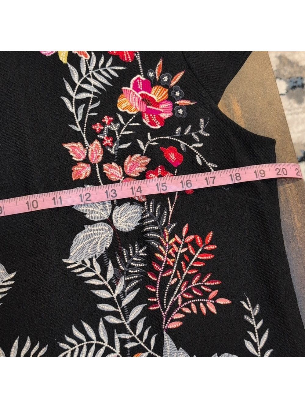 Sandra Darren Floral Dress, Capped Sleeves Size14 , Polyester/ Raised Up Print - Picture 5 of 6